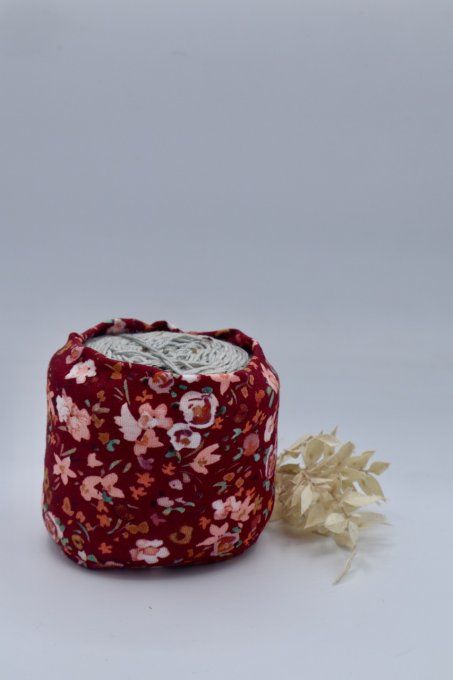 Cho7 - Petites fleurs (fond bordeaux)